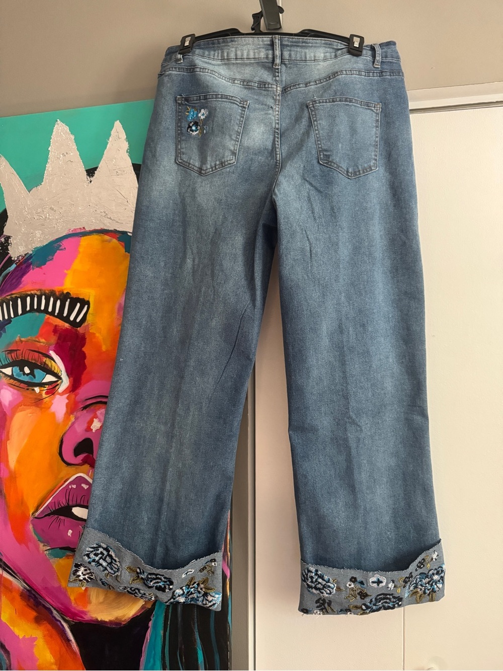 NWT Boutique Floral Embroidered Wide Leg Cuffed Jeans Size 2XL - Picture 8 of 10